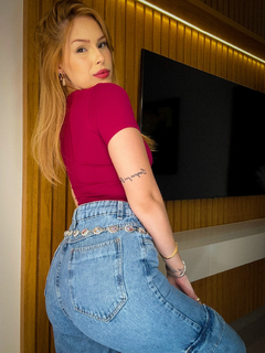 cropped Gabi na internet
