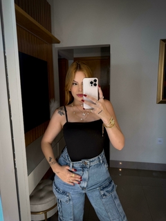 body Célia na internet
