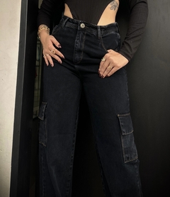 wide leg cargo Nora estonada na internet