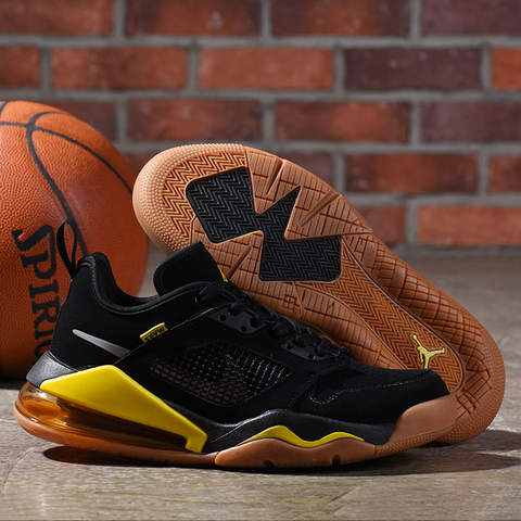 Tênis Nike Air Jordan Mars 270 Low Preto