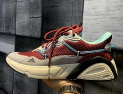 Adidas Lxcom na internet
