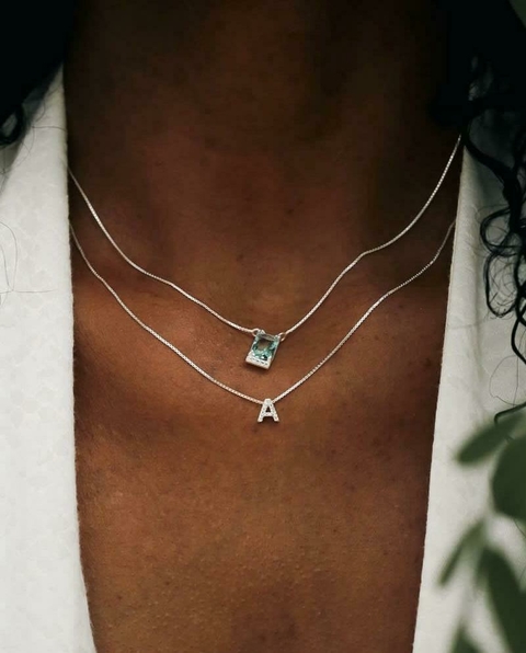 Colar Letra Cravejada | Prata 925