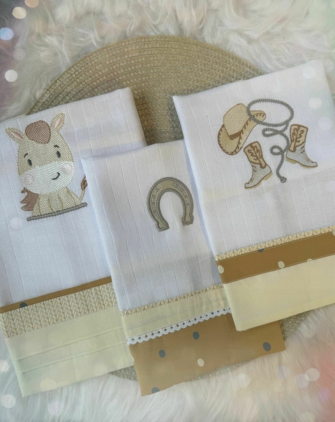 Kit Fraldas Cavalinho Pocotó