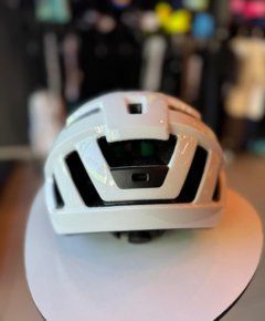 Capacete Tempo KinetiCore na internet