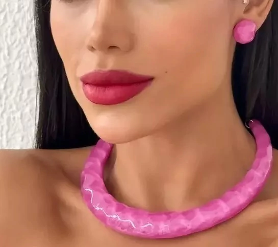 Conjunto Choker Fúcsia fecho ouro 18k