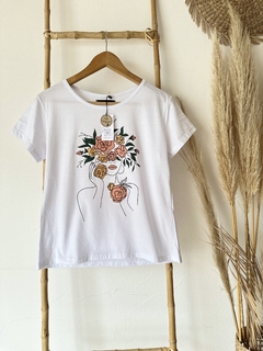 Remera Mulher - comprar online