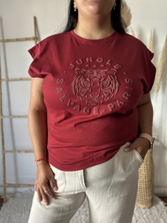 REMERA RELIEV -  Tienda Enriqueta Ciudad Jardin - Calzado y ropa con estilo para mujeres reales