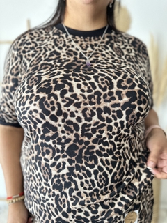 REMERA PRINT ADI -  Tienda Enriqueta Ciudad Jardin - Calzado y ropa con estilo para mujeres reales