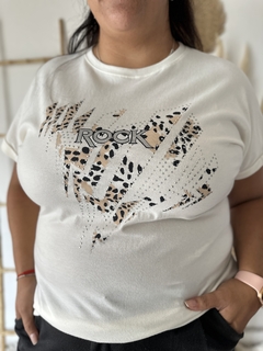 REMERA ROCK -  Tienda Enriqueta Ciudad Jardin - Calzado y ropa con estilo para mujeres reales