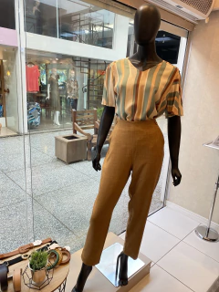 Blusa Listrada Decote V na internet