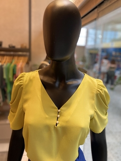 Blusa Dec. V Botões