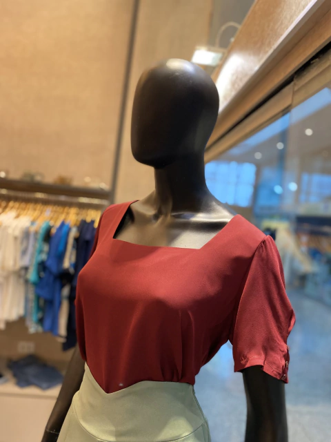 Blusa Crepe Dec. Quadrado - loja online