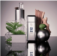 212 Vip Men Carolina Herrera - Perfume Masculino -Eau de Toilette - 100ml - comprar online