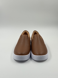 Tenis Slip On Lara na internet