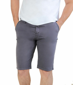 BERMUDA MASCULINA SARJA COM ELASTANO LISA CHUMBO