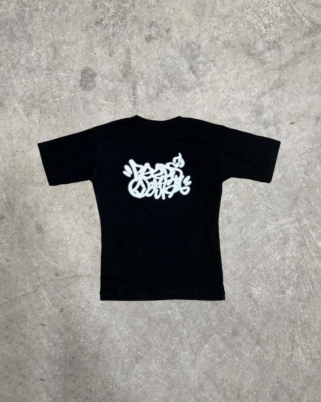Remera Graffiti Negra