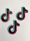 Aplique em acrílico duplo do TikTok
