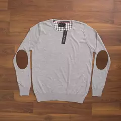 Sweater Gael Con Pitucon (Gris Perla)