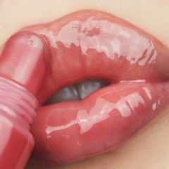 So Juicy Plumping Gloss - Dress Code