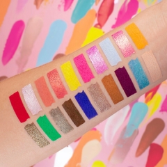 Nikkie Tutorials by Beauty Bay