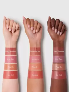 Color Bloom rubor liquido shimmer - Love Cake - Glow Up