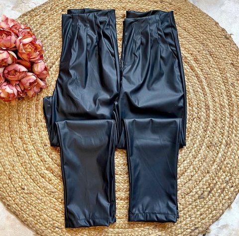 Calça Zara em Couro Fake