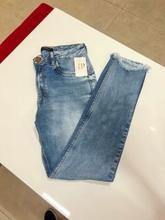 Calça Jeans Cigarrete