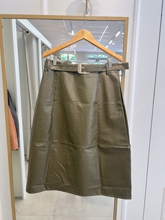 Saia Midi Couro Ecológico Plus - Conforto e estilo! - comprar online