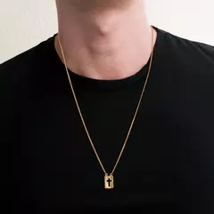 Escapulário Masculino Rommanel Banhado A Ouro 18k Com Cruz E Cristal Cód-532454 - comprar online