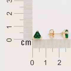 Brinco Solitário Triangular Banahdo a Ouro 18k com Cristais Cód. 527306 - Farinni Joias
