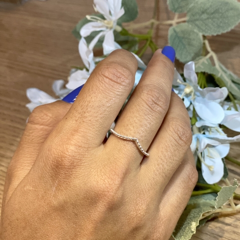 Anel pirâmide detalhado - Prata 925