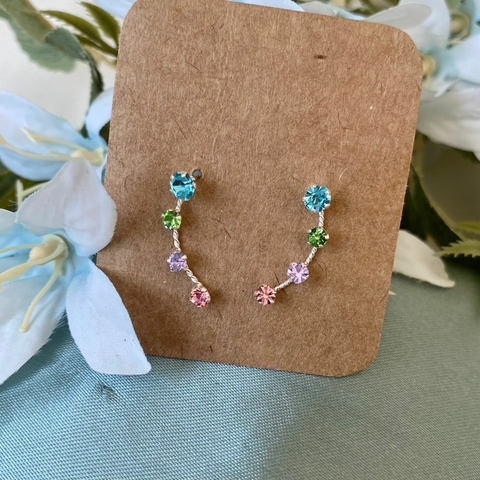 Brinco Ear Cuff com zircônias coloridas