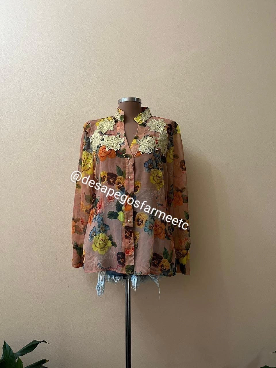 Blusa floral Salmão PatBo para C&A