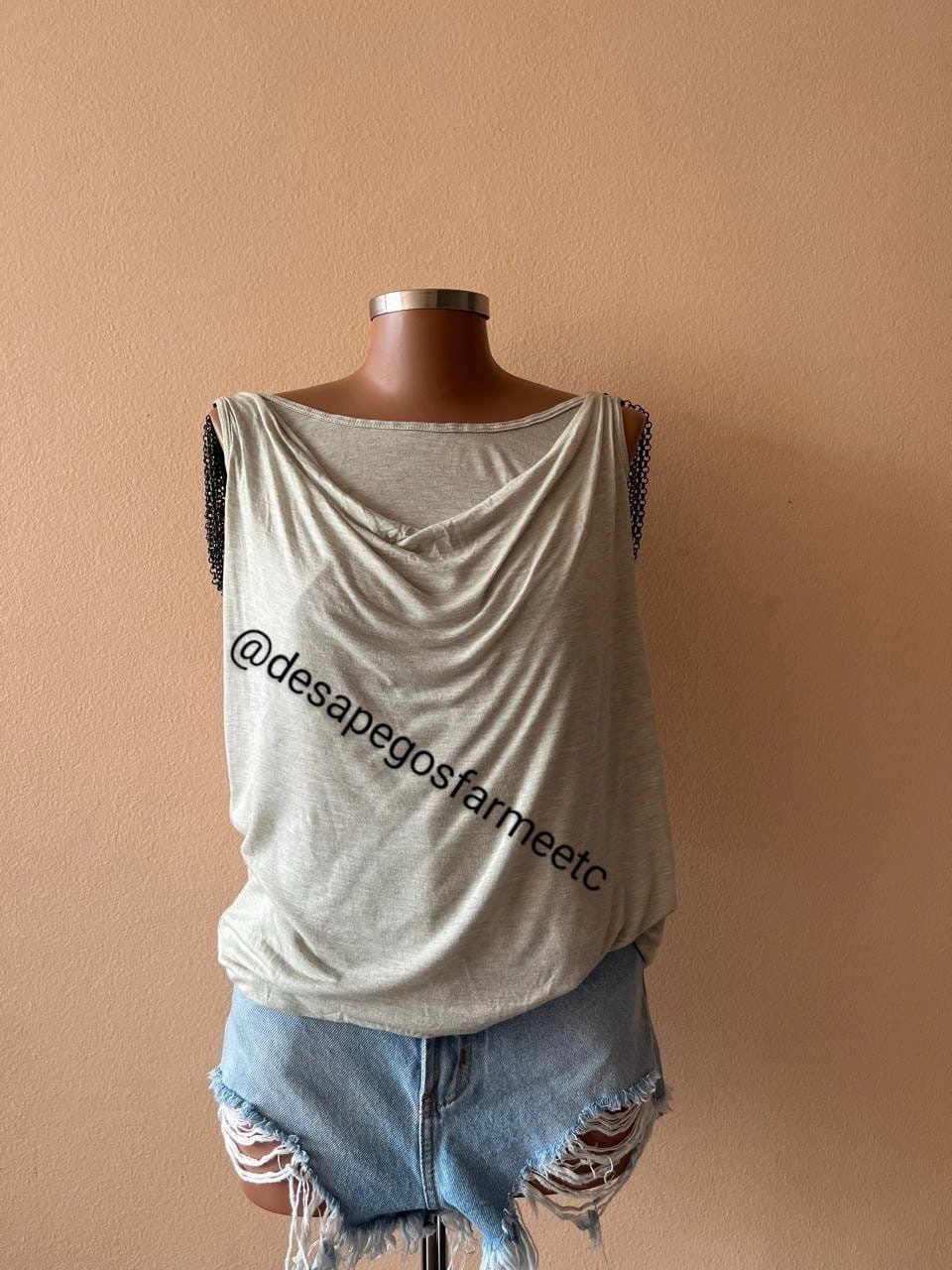 Blusa detalhe Ombro Metais Dress To