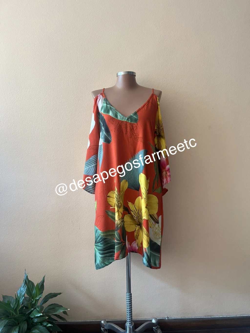 Vestido Curto Estampado Garage