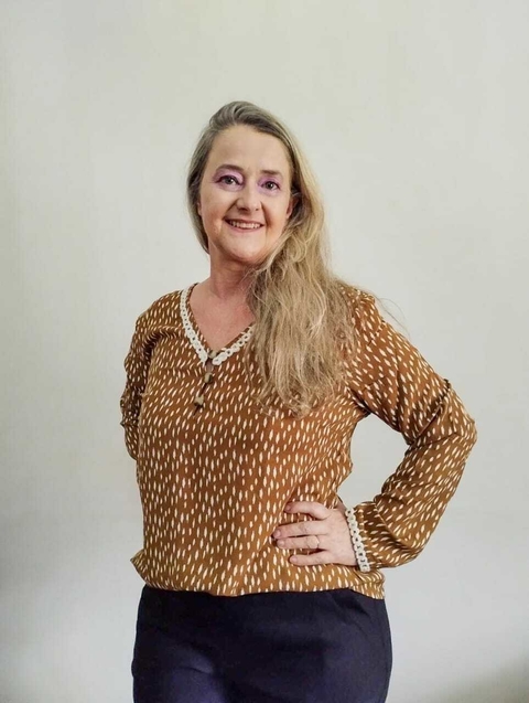 Camisa Plus Size Feminina Manga Longa Mostarda e Bege. G1