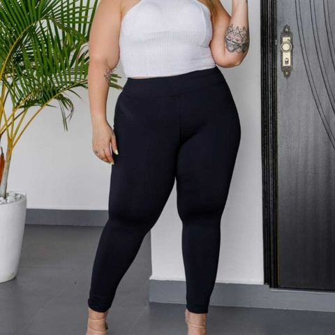 Calça Capri Legging Lisa Plus Size Poliamida Preta G2