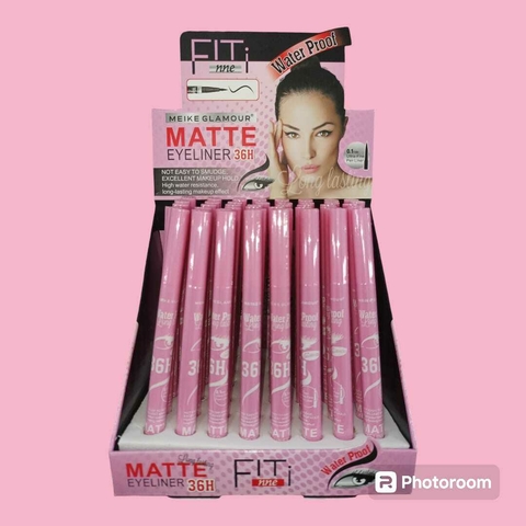 DELINEADOR NEGRO EN FIBRA 36HRS FIT NNE WATERPOOF