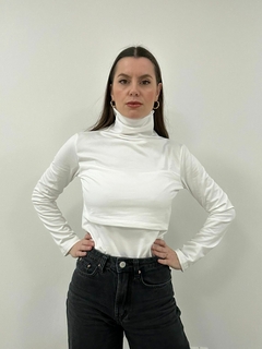 Blusa Ana Branca na internet
