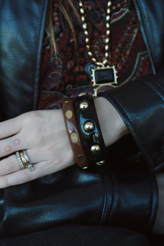 Colar Longo Ceci na internet