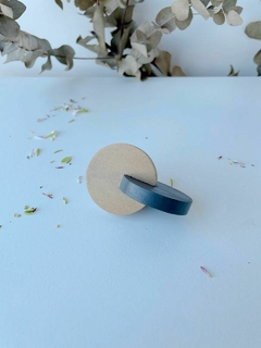 Roundi Gray