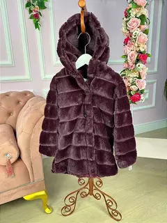 CASACO INFANTIL FEMININO PELUCIADO MARSALA COM CAPUZ QUENTINHO INVERNO - loja online