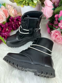 BOTA COTURNO INFANTIL FEMININA FLOR DI MILA PRETA FASHION COM STRASS REMOVÍVEL