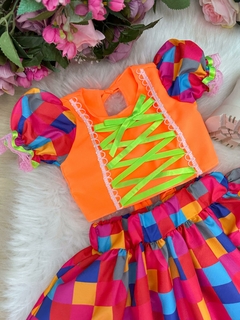 Conjunto Junino Infantil Manu Luxo Laranja Neon | Festa Caipira São João Julina | Banana Club - comprar online