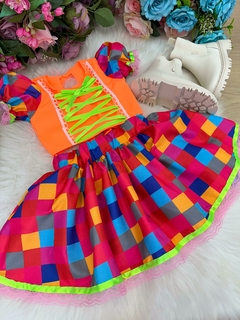 Conjunto Junino Infantil Manu Luxo Laranja Neon | Festa Caipira São João Julina | Banana Club - loja online