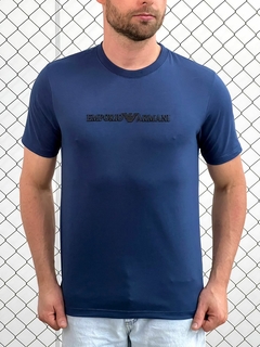 Camiseta Armani na internet