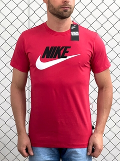 Camiseta Nike na internet