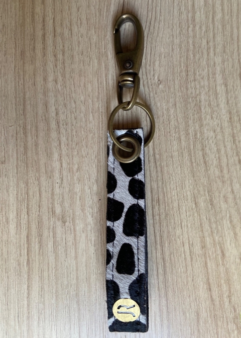 Chaveiro pelinho girafa