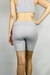 Curta o estilo e conforto do short cycling Splendor. Feito em malha canelada, é perfeito com o top triângulo canelado. Adicione um blazer para um visual chique ou use-o para um aerolook descolado.