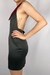 vestido tubinho verde com gola redonda marsala e costas nua